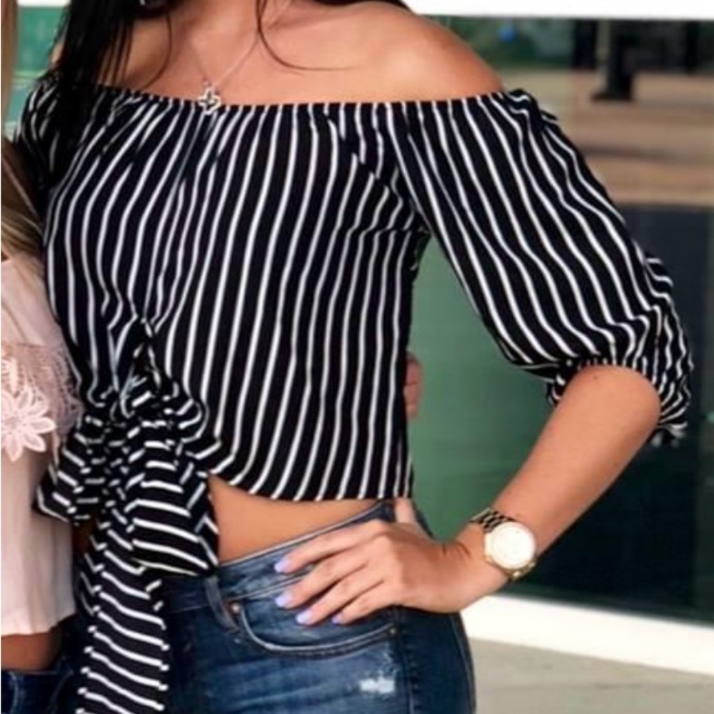 Off-The-Shoulder boutique top